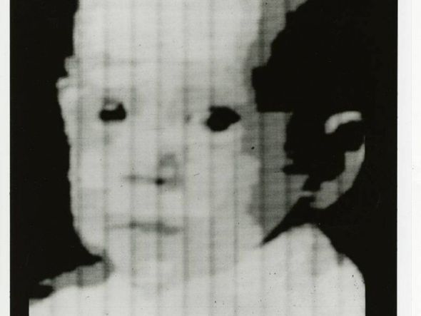 Prima fotografie digitală